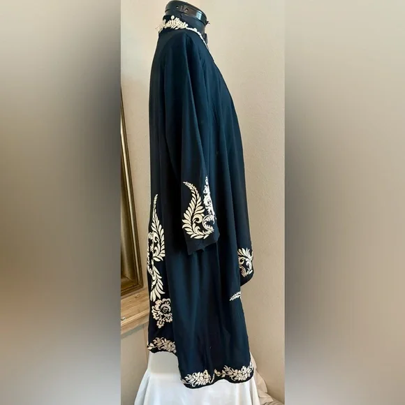 andree by unit Women’s Black embroidered cardigan size large - Picture 3 of 6